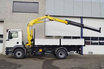 MAN TGM 18.240 BB 4X2 3-WAY TIPPER WITH CRANE