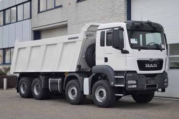 MAN TGS 41.400 BB-WW 8X4 TIPPER TRUCK