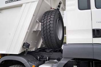 MAN TGS 41.400 BB-WW 8X4 TIPPER TRUCK