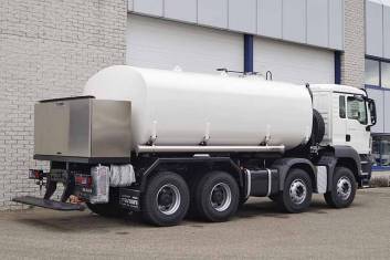 MAN TGS 41.400 BB-WW 8X4 FUEL TANK TRUCK