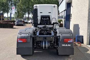 MAN TGS 33.480 BBS-WW AT ADR 6X4 TRACTOR HEAD