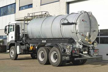 MAN TGS 40.400 BB-WW 6X4 VACUUM TANKER