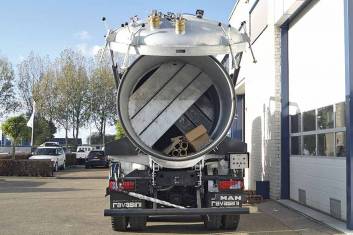 MAN TGS 40.400 BB-WW 6X4 VACUUM TANKER