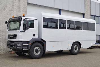 MAN TGM 18.240 BB 4X4 BUS