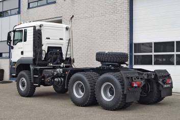 MAN TGS 40.480 BBS-WW AT 6X6 TRACTOR HEAD
