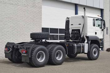 MAN TGS 40.480 BBS-WW AT 6X6 TRACTOR HEAD