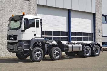 MAN TGS 41.400 BB-WW 8X8 CHASSIS CABIN