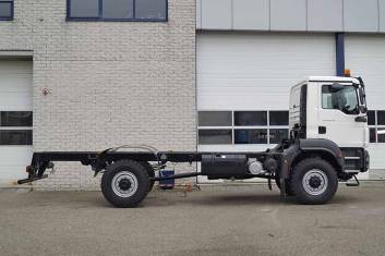 MAN TGM 18.240 BB 4X4 CHASSIS CABIN RHD
