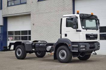 MAN TGM 18.240 BB 4X4 CHASSIS CABIN RHD