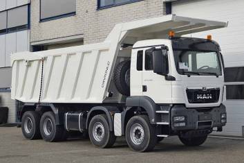 MAN TGS 41.400 BB-WW 8X4 TIPPER TRUCK