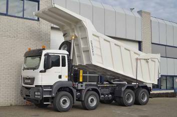 MAN TGS 41.400 BB-WW 8X4 TIPPER TRUCK