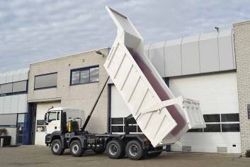 MAN TGS 41.400 BB-WW 8X4 TIPPER TRUCK