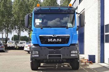 MAN TGS 41.400 BB-WW 8X4 CHASSIS CABIN