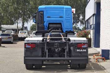MAN TGS 41.400 BB-WW 8X4 CHASSIS CABIN