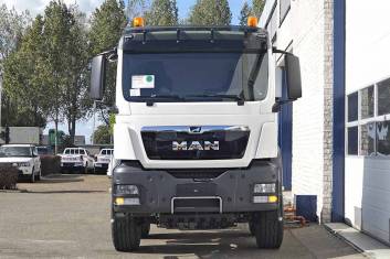 MAN TGS 41.400 BB-WW 8X4 CHASSIS CABIN