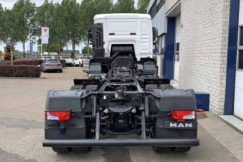 MAN TGS 33.360 BB-WW 6X6 CHASSIS CABIN RHD