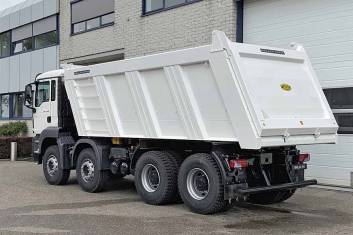 MAN TGS 41.400 BB-WW 8X4 TIPPER TRUCK