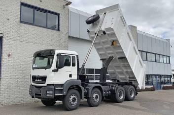 MAN TGS 41.400 BB-WW 8X4 TIPPER TRUCK