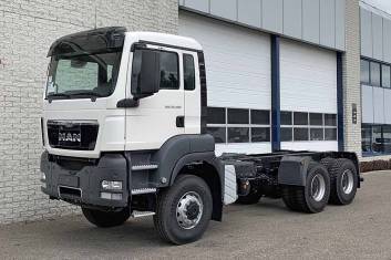 MAN TGS 33.400 BB-WW 6X6 CHASSIS CABIN