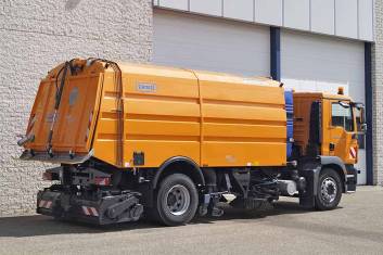MAN TGM 18.330 BB 4X2 AIRPORT SWEEPER TRUCK