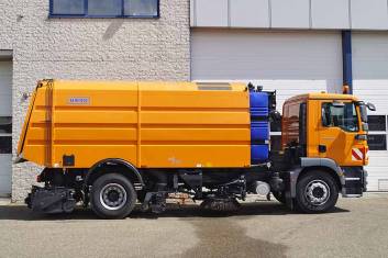 MAN TGM 18.330 BB 4X2 AIRPORT SWEEPER TRUCK