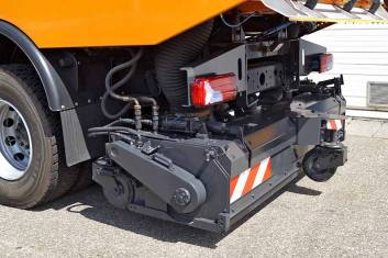 MAN TGM 18.330 BB 4X2 AIRPORT SWEEPER TRUCK