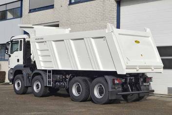 MAN TGS 41.400 BB-WW AT 8X4 TIPPER TRUCK