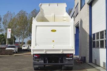MAN TGS 41.400 BB-WW AT 8X4 TIPPER TRUCK