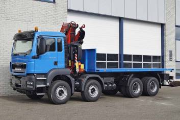 MAN TGS 41.400 BB-WW 8X4 FLATBED WITH CRANE
