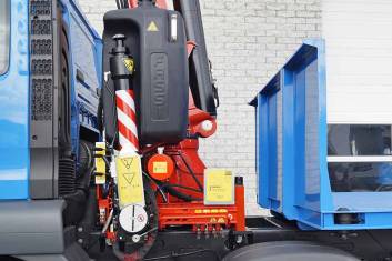 MAN TGS 41.400 BB-WW 8X4 FLATBED WITH CRANE
