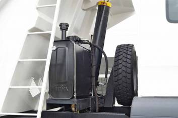 MAN TGS 41.400 BB-WW 8X4 TIPPER TRUCK