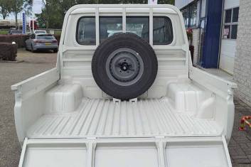 TOYOTA LAND CRUISER HZJ79L DOUBLE CAB PICK-UP