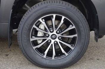 TOYOTA Prado 3.0L Diesel TX 4X4 SUV